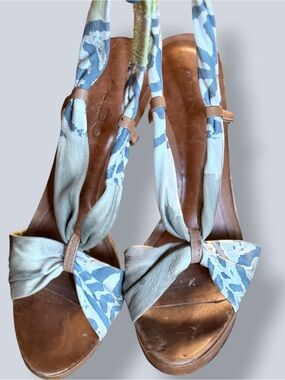 Aldo GUC Blue & Green Patterned Bow Slingback Heels- Size 8 US
